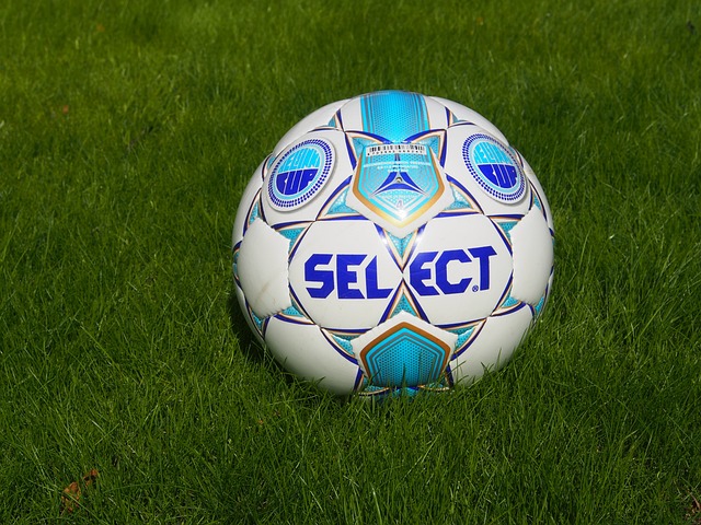 认为他在关 认为他在关